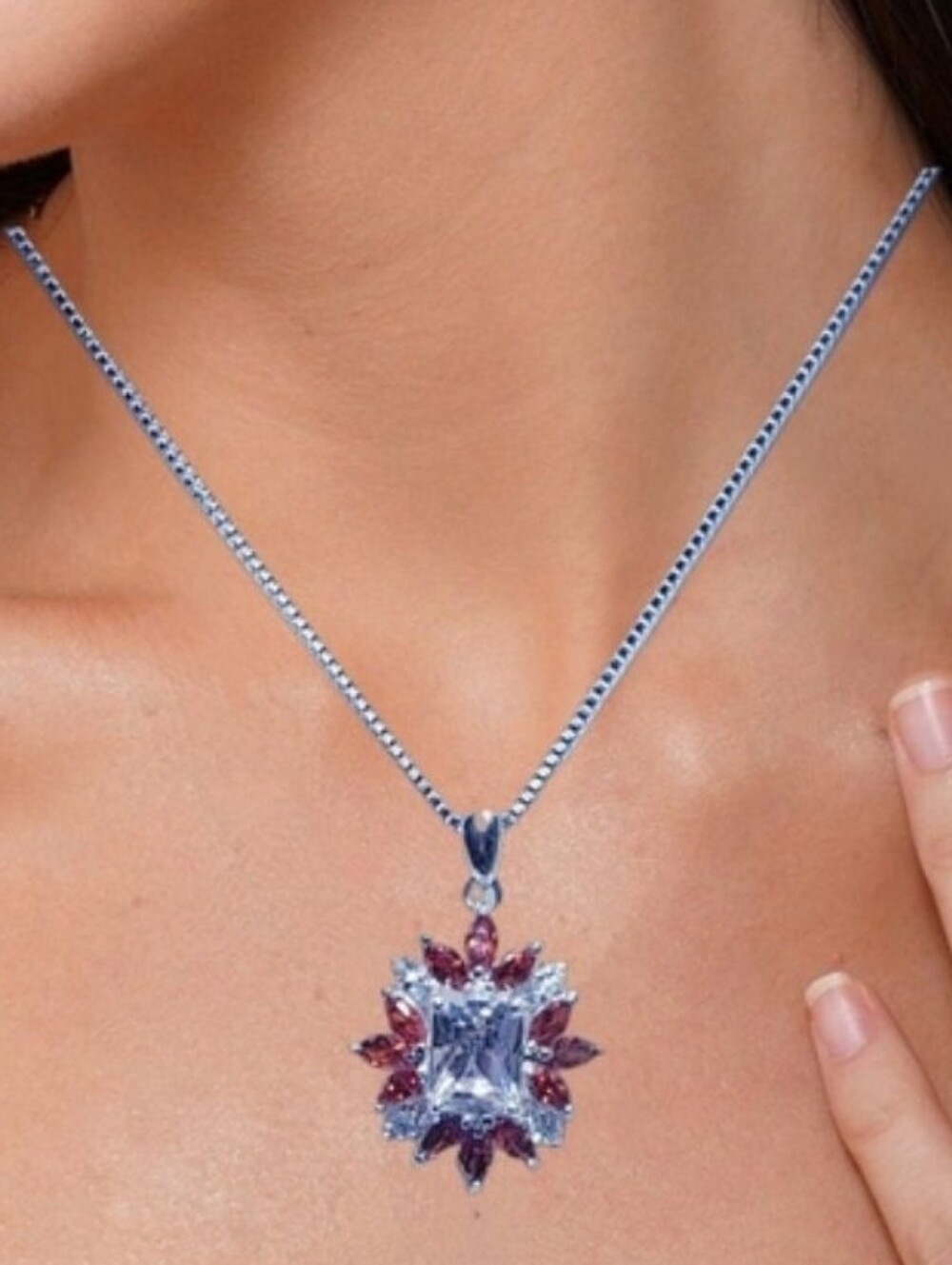 Red & Clear Crystal Pendant Necklace w/ Silver Tone Chain | Floral Design | NWOT